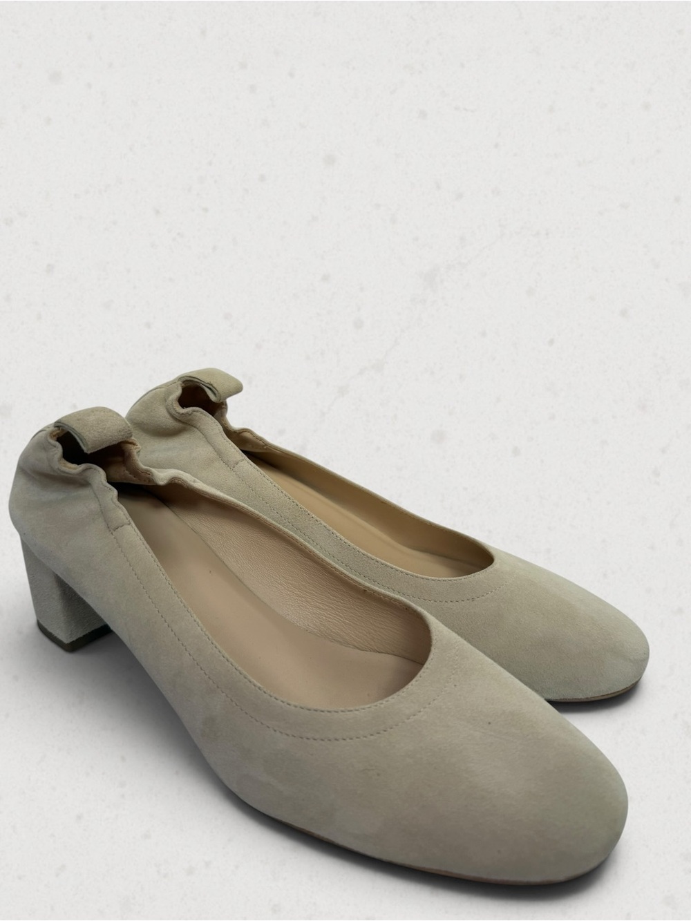 Everlane Cream Suede Block Heel Pumps Women’s Size 9 Made Italy - Picture 2 of 9